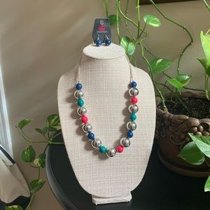 Necklace and earring set